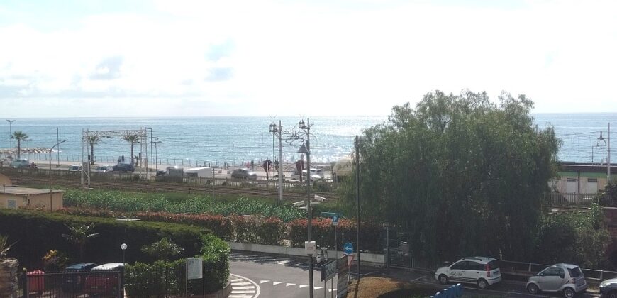 RIF. 199 B -BORGHETTO SANTO SPIRITO TRILOCALE VISTA MARE A POCHI PASSI DALLA SPIAGGIA € 215000