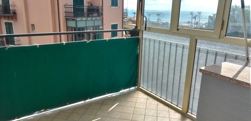 RIF. 199 B -BORGHETTO SANTO SPIRITO TRILOCALE VISTA MARE A POCHI PASSI DALLA SPIAGGIA € 215000