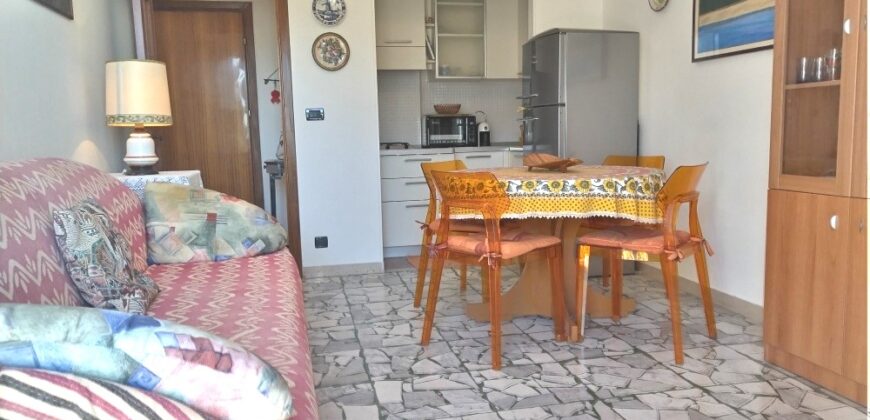 RIF. 218 B – BORGHETTO SANTO SPIRITO VIA PONTI BILOCALE CON CANTINA E BOX € 185000