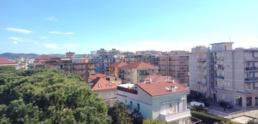RIF. 249 B – BORGHETTO S.S. VIA PONTI BILOCALE PIANO ALTO CON ASCENSORE € 178000
