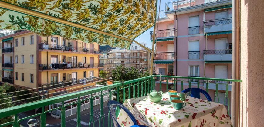 RIF. 256 B – BORGHETTO S.S. A 150 MT DAL MARE TRILOCALE IN OTTIME CONDIZIONI CON DUE BALCONI € 190000