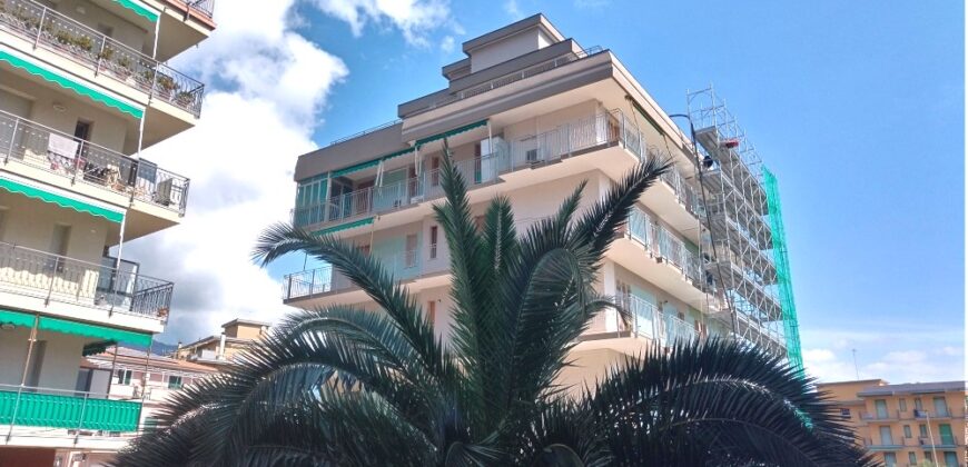RIF. 257 B – BORGHETTO S.S. MONOLOCALE CON BALCONE E POSTO AUTO RECINTATO € 108000