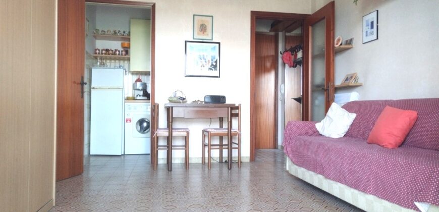 RIF. 257 B – BORGHETTO S.S. MONOLOCALE CON BALCONE E POSTO AUTO RECINTATO € 108000