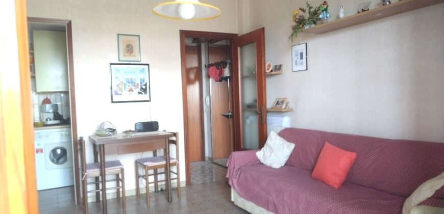 RIF. 257 B – BORGHETTO S.S. MONOLOCALE CON BALCONE E POSTO AUTO RECINTATO € 108000