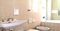RIF. 259 B – BORGHETTO S.S. MONOLOCALE FRONTE MARE CONFINE LOANO € 120000