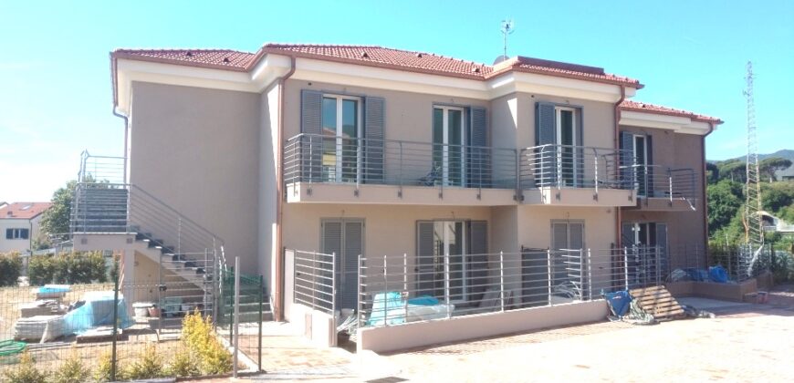 RIF. 260 B – LOANO DI NUOVA COSTRUZIONE TRILOCALI CON TERRAZZI O GIARDINI POSTO AUTO DI PROPRIETA’ DA € 275000