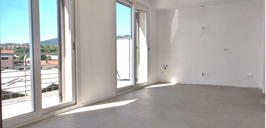 RIF. 260 B – LOANO DI NUOVA COSTRUZIONE TRILOCALI CON TERRAZZI O GIARDINI POSTO AUTO DI PROPRIETA’ DA € 275000