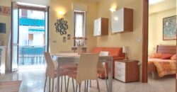 RIF. 264 B – BORGHETTO SANTO SPIRITO BILOCALE CENTRALISSIMO RISTRUTTURATO E ARREDATO € 185000