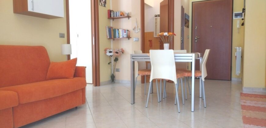 RIF. 264 B – BORGHETTO SANTO SPIRITO BILOCALE CENTRALISSIMO RISTRUTTURATO E ARREDATO € 185000