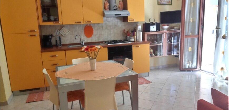 RIF. 264 B – BORGHETTO SANTO SPIRITO BILOCALE CENTRALISSIMO RISTRUTTURATO E ARREDATO € 185000
