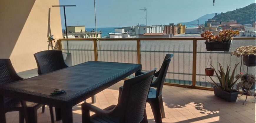 RIF. 268 B – BORGHETTO S.S. ATTICO CON TERRAZZO VISTA MARE € 215000