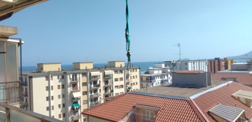 RIF. 268 B – BORGHETTO S.S. ATTICO CON TERRAZZO VISTA MARE € 215000