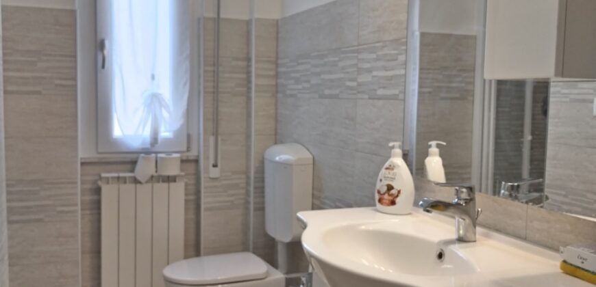 RIF. 266 B – BORGHETTO S.S. TRILOCALE CON MAGAZZINO CENTRALISSIMO € 285000