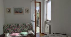 RIF. 270 B – BORGHETTO SANTO SPIRITO IN VILLA BILOCALE CON CANTINA E POSTO AUTO € 140000