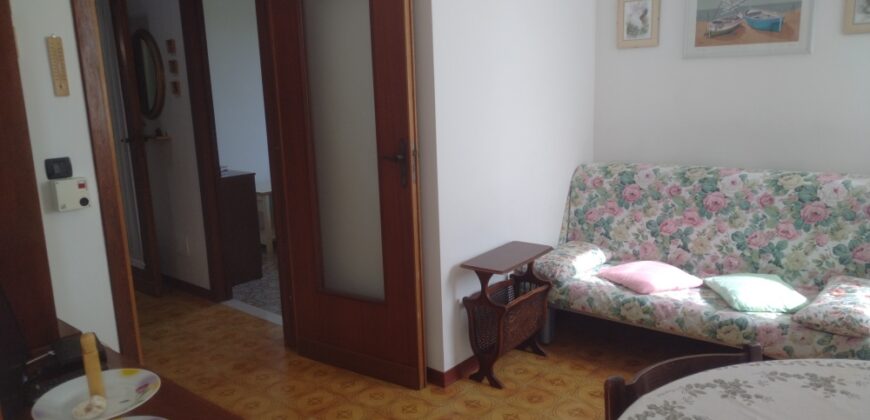 RIF. 270 B – BORGHETTO SANTO SPIRITO IN VILLA BILOCALE CON CANTINA E POSTO AUTO € 140000