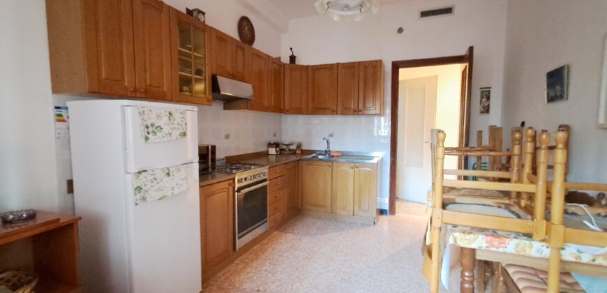 RIF. 272 B -BORGHETTO S.S. TRILOCALE CON BOX DIRETTAMENTE SU LUNGOMARE € 250000