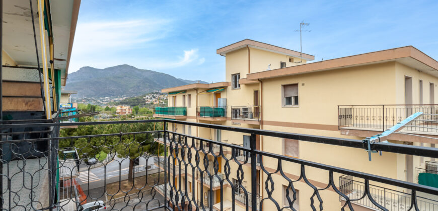 RIF. 274 B – BORGHETTO S.S. BILOCALE RISTRUTTURATO E ARREDATO CON CANTINA € 173000