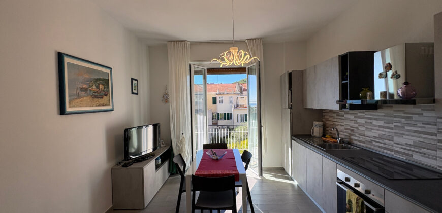 RIF. 277 B – BORGHETTO S.S. TRILOCALE CENTRALISSIMO VISTA MARE RISTRUTTURATO E ARREDATO A NUOVO € 280000