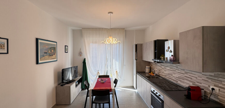RIF. 277 B – BORGHETTO S.S. TRILOCALE CENTRALISSIMO VISTA MARE RISTRUTTURATO E ARREDATO A NUOVO € 280000